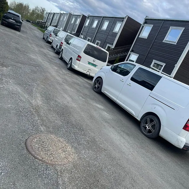 Varebil fra Nydal Transport